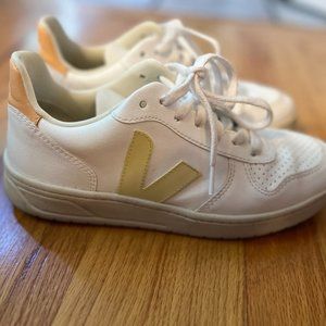 V-10 CWL White Sun Peach